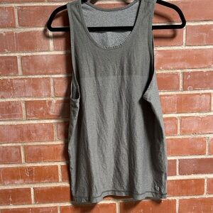 Vuori Heather Gray Scoop Neck Performance Tank